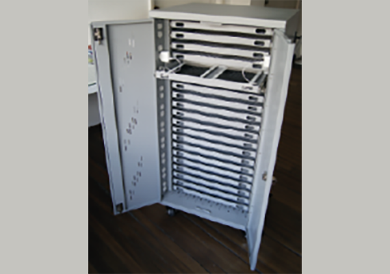 Carro transportador de portátiles